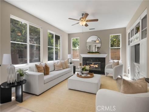 9 Modesto , Irvine, CA