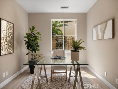 9 Modesto , Irvine, CA