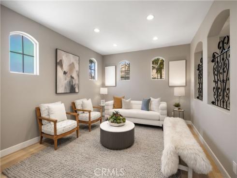 9 Modesto , Irvine, CA