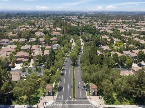 9 Modesto , Irvine, CA