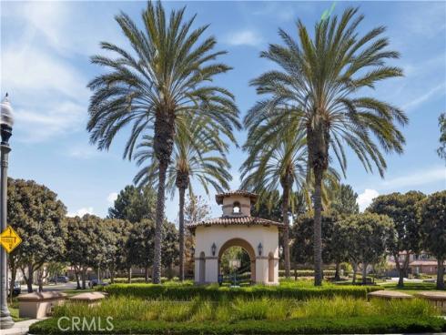 9 Modesto , Irvine, CA