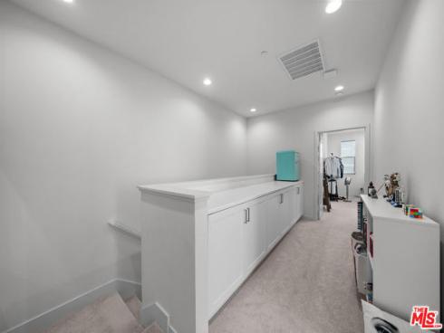 162  Novel  , Irvine, CA
