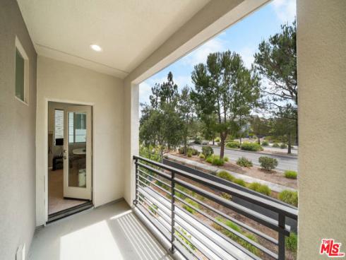 162  Novel  , Irvine, CA
