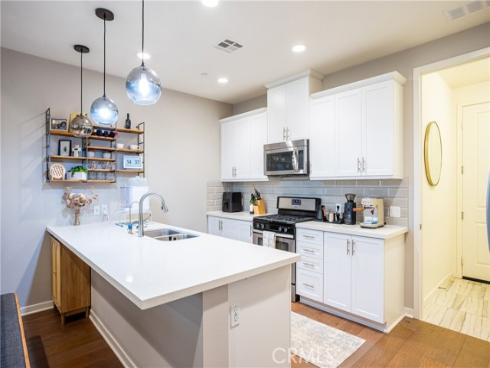 616 Trailblaze , Irvine, CA