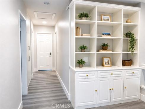 6 Cannes , Irvine, CA