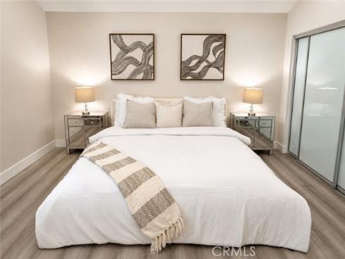 6 Cannes , Irvine, CA