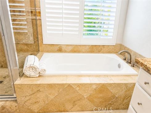 6 Cannes , Irvine, CA