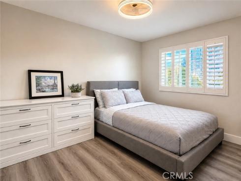 6 Cannes , Irvine, CA