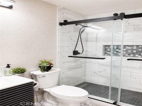 6 Cannes , Irvine, CA