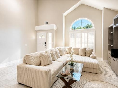 6 Cannes , Irvine, CA