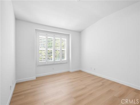 34  League  , Irvine, CA