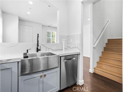 34  League  , Irvine, CA