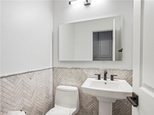 34  League  , Irvine, CA