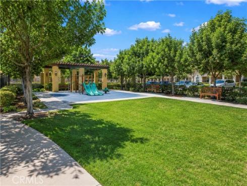 34  League  , Irvine, CA