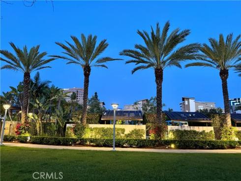 617 Rockefeller , Irvine, CA