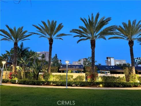 617 Rockefeller , Irvine, CA