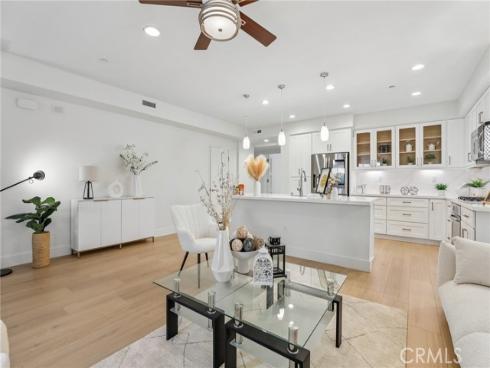 617 Rockefeller , Irvine, CA