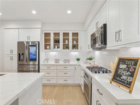 617 Rockefeller , Irvine, CA