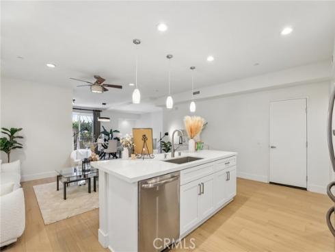 617 Rockefeller , Irvine, CA