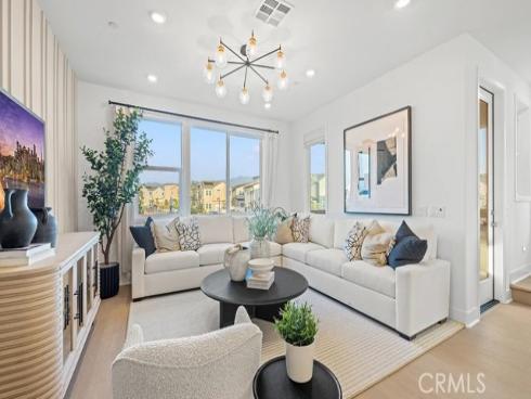 701 Sonia , Irvine, CA