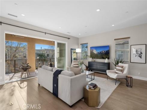 217 Cultivate , Irvine, CA