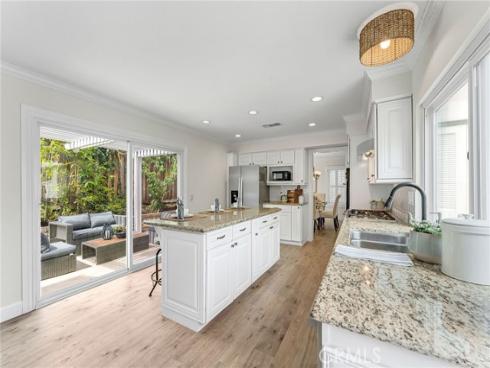 11 Almond Tree , Irvine, CA