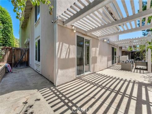 11 Almond Tree , Irvine, CA