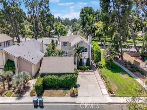 11 Almond Tree , Irvine, CA