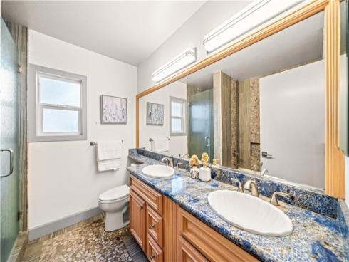58 Fulton , Irvine, CA