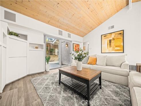 58 Fulton , Irvine, CA