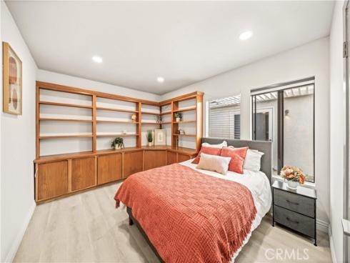 58 Fulton , Irvine, CA