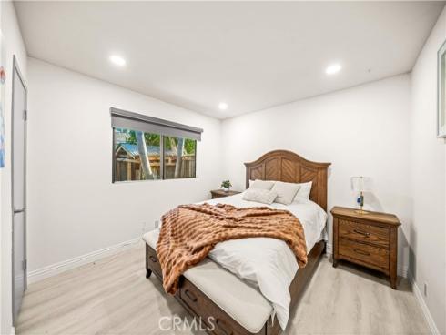 58 Fulton , Irvine, CA