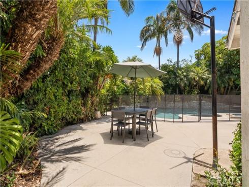 58 Fulton , Irvine, CA