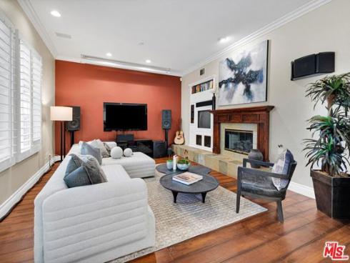 92 Winslow Lane, Irvine, CA