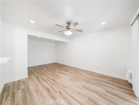 181 Streamwood , Irvine, CA