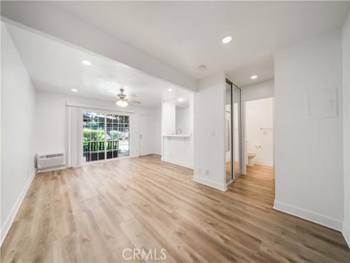 181 Streamwood , Irvine, CA