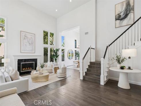 21 Chester , Irvine, CA