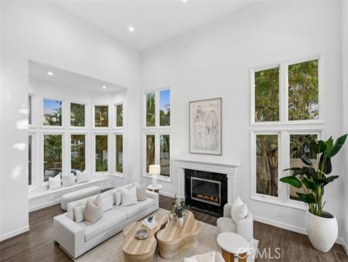 21 Chester , Irvine, CA