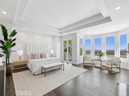 21 Chester , Irvine, CA