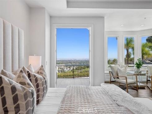 21 Chester , Irvine, CA
