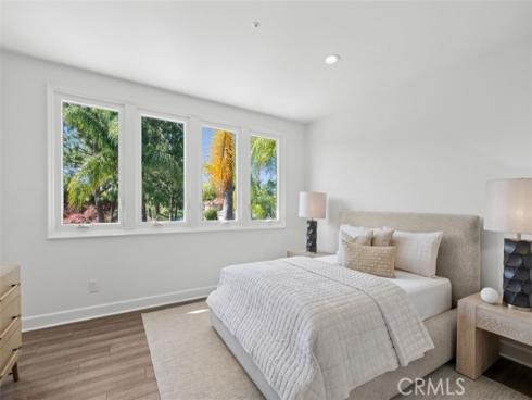 21 Chester , Irvine, CA