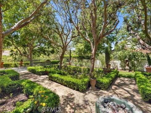 31 Black Hawk , Irvine, CA