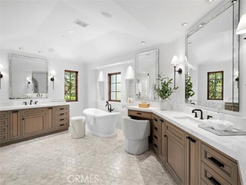 31 Black Hawk , Irvine, CA