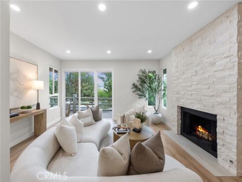 14 Highland , Irvine, CA