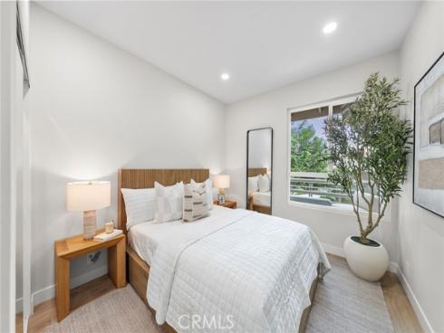 14 Highland , Irvine, CA