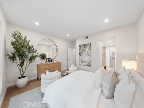 14 Highland , Irvine, CA