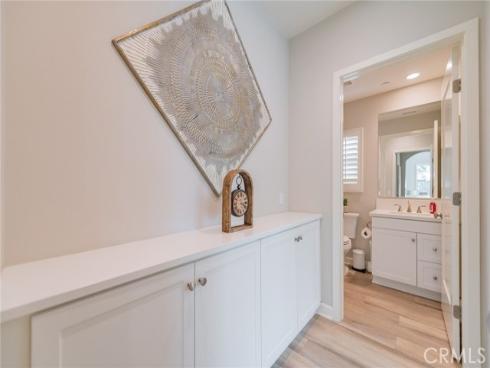 124 Holly Springs , Irvine, CA