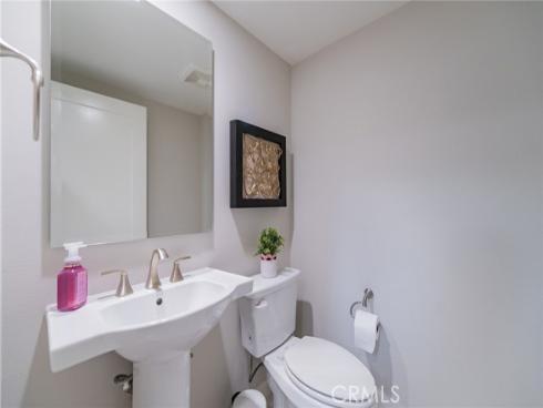 124 Holly Springs , Irvine, CA
