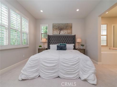 124 Holly Springs , Irvine, CA