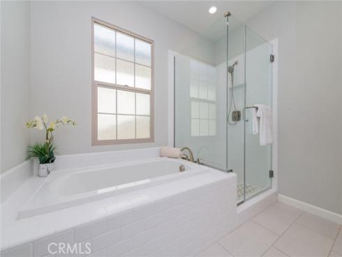 124 Holly Springs , Irvine, CA